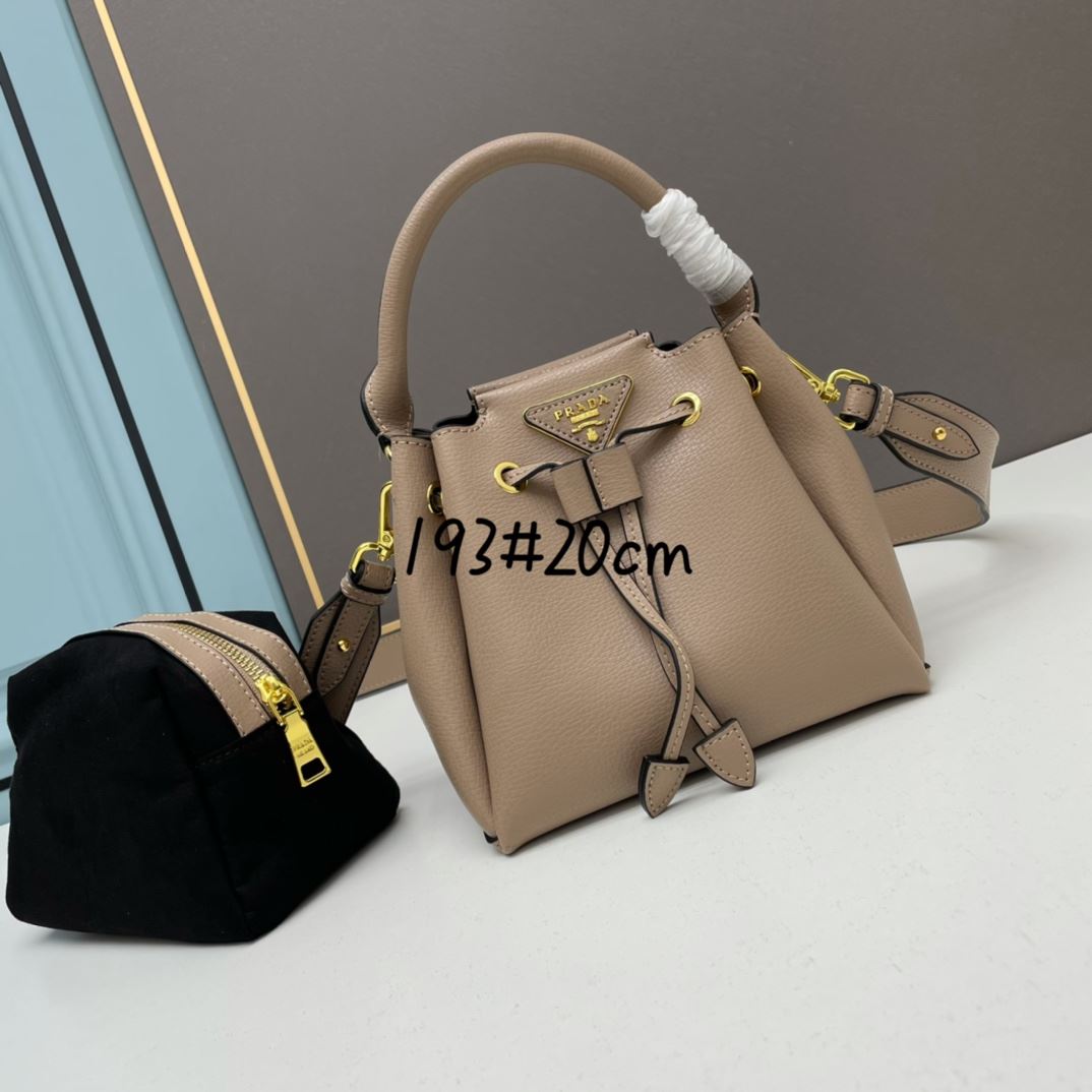 Pra*a top handle bags